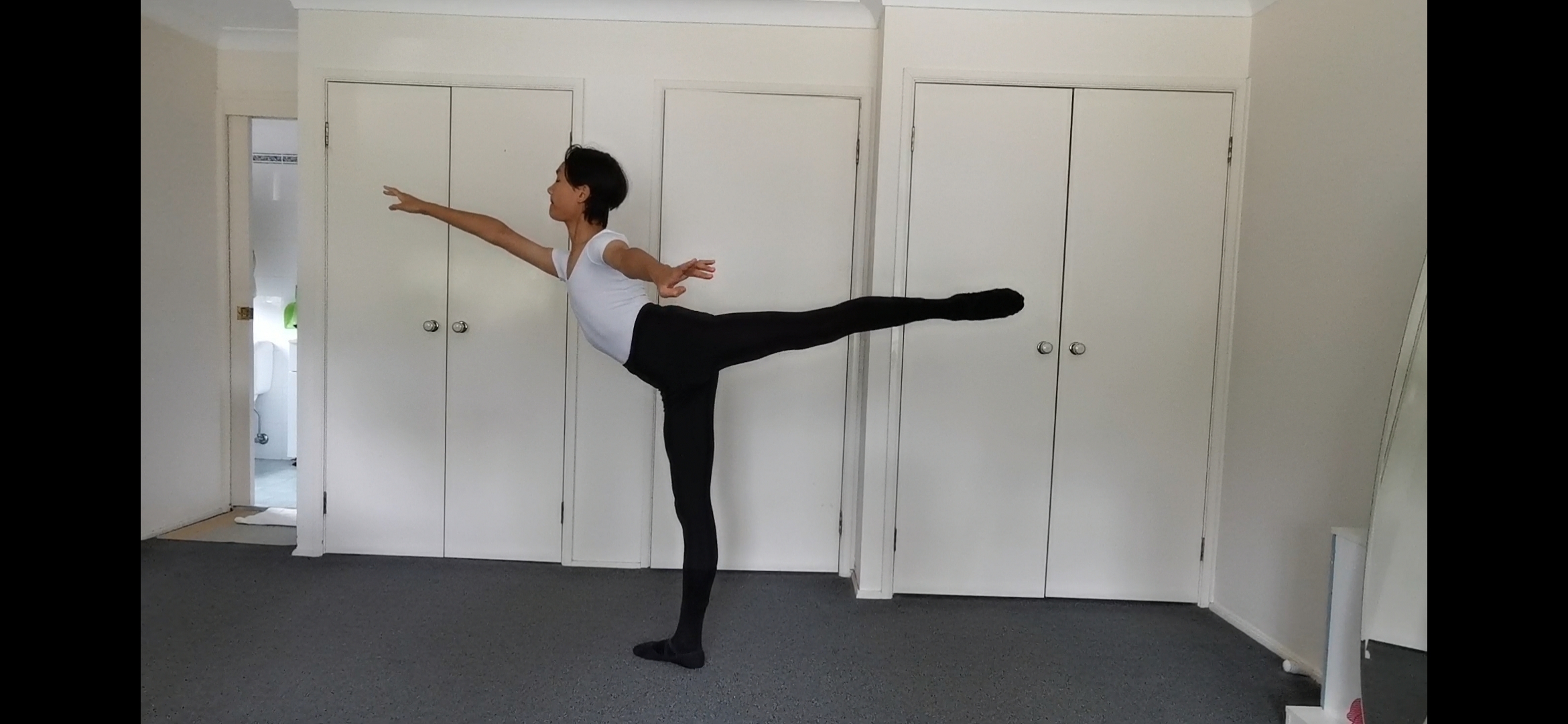 Yeyong Yang YAGP 2024 Side Arabeque.jpg