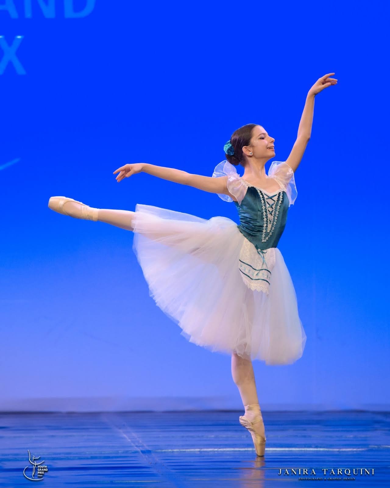 AMP poza GISELLE.jpg