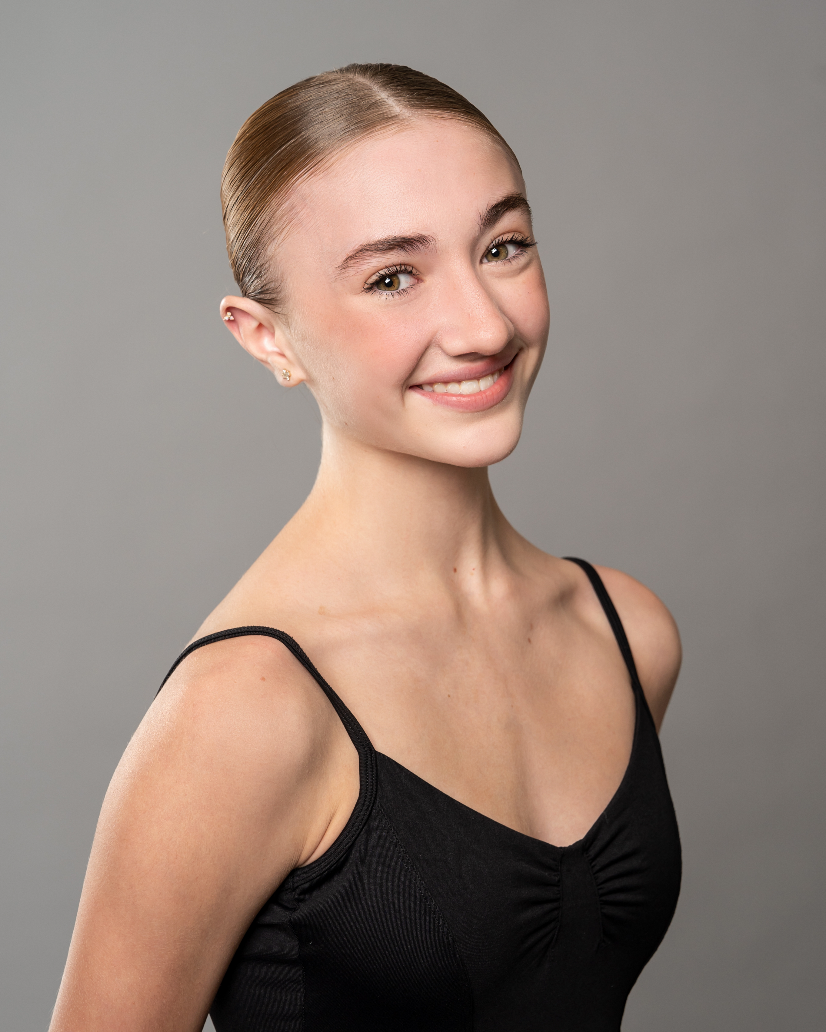 Emma Boggs Headshot 2024.jpg