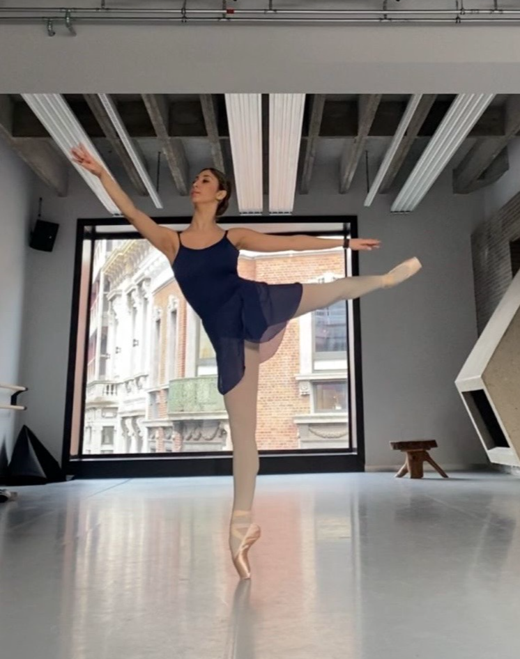 Pont Camilla - 1 First arabesque.jpg