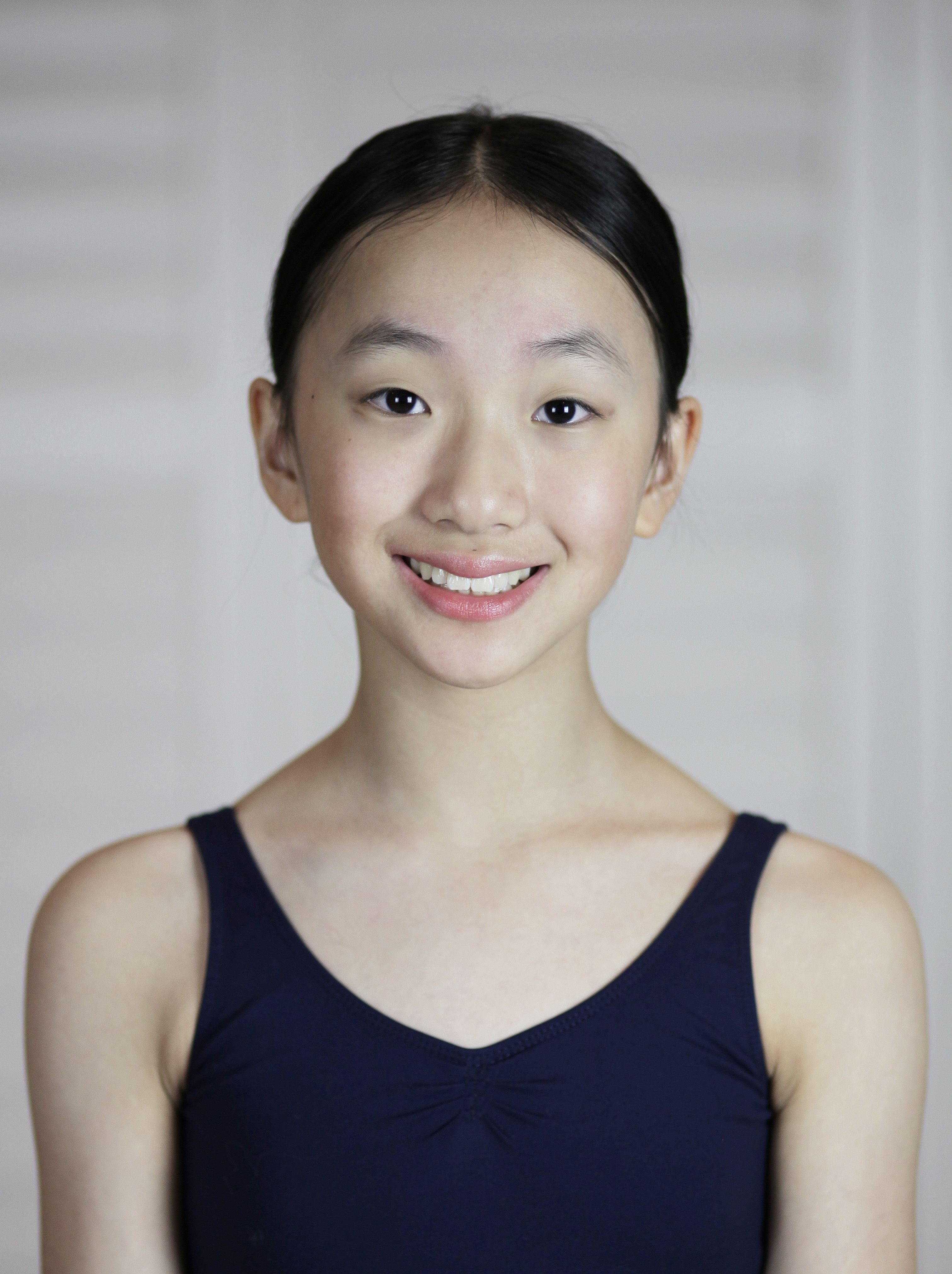 Suzanne Liu_head shot.jpg