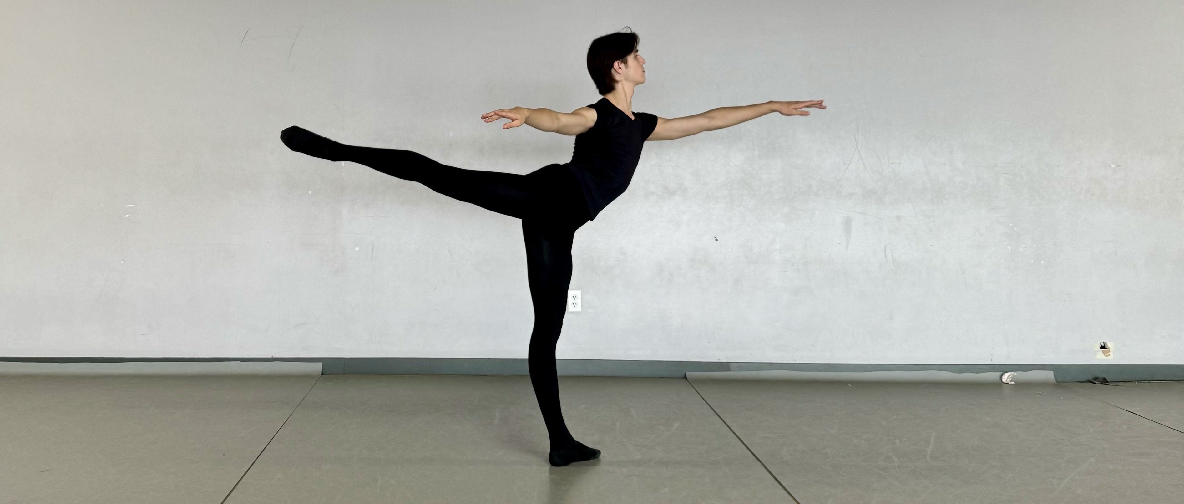 COOPER Bryce - First arabesque (en profil).jpg.jpg