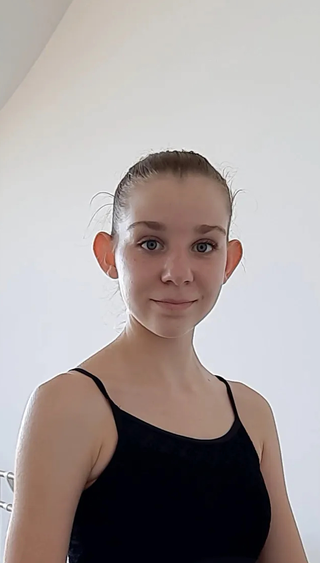 BOUYER Malou - Provide a recent headshot - copie.jpg