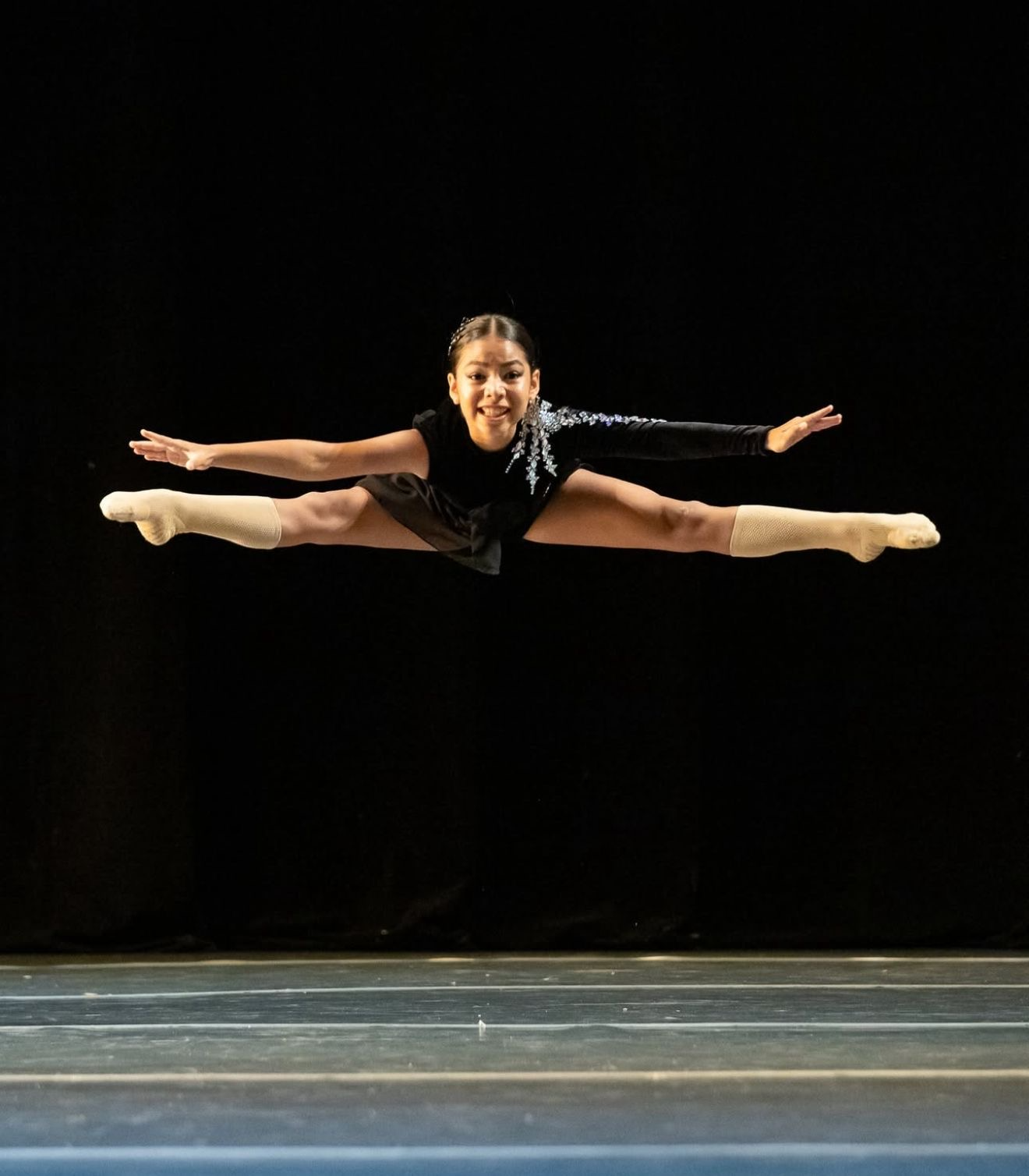 UNSTOPPABLE SALTO.JPG