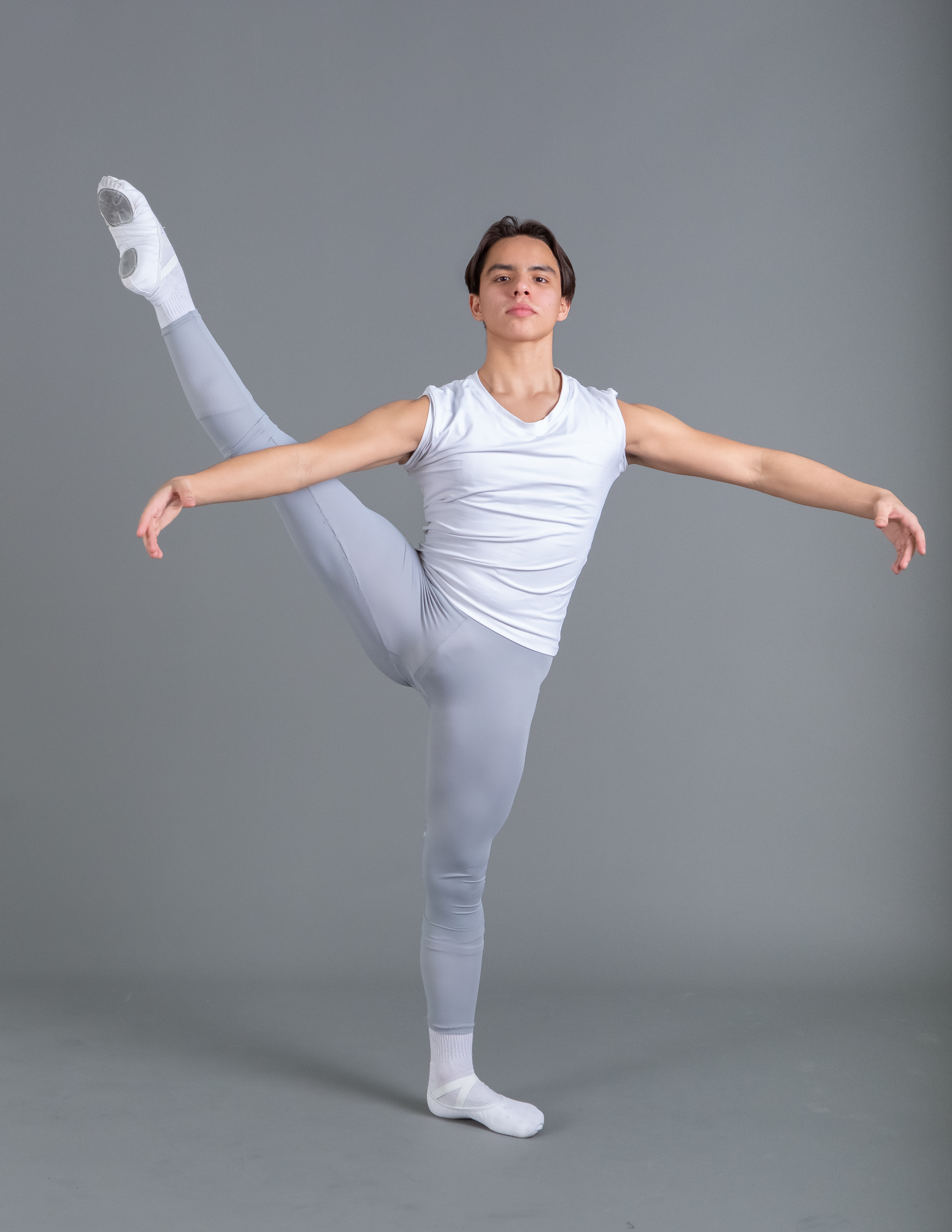patricio2023-audition-photos (17 of 19).jpg