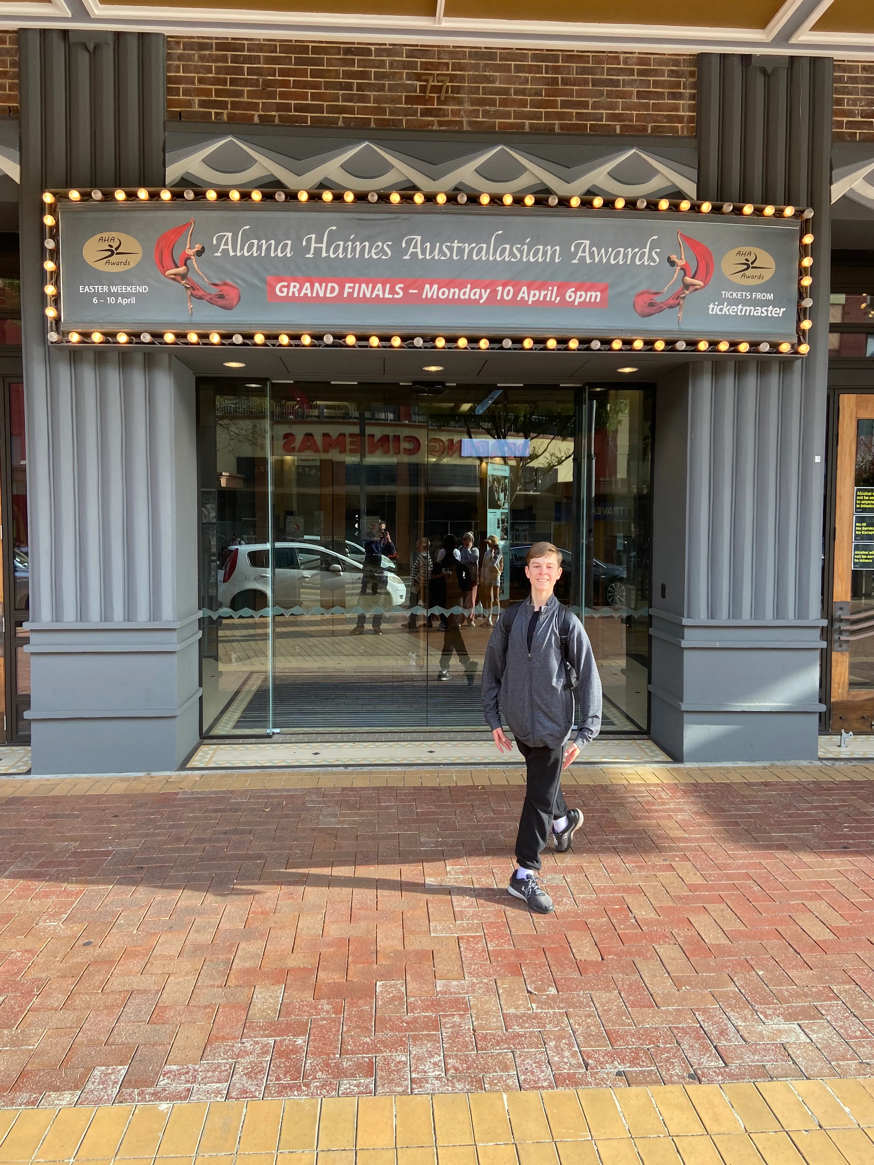 eyJidWNrZXQiOiJjaC5ha3Nvbi5kYW5jZS5idWNrZXQiLCJrZXkiOiJmaWxlcy9Ka2huZ213c2h3Y0JLN0xGby1vcmlnaW5hbC5qcGVnIn0= - copie.jpg