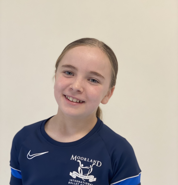 Amelie Kidd Head shot.jpg