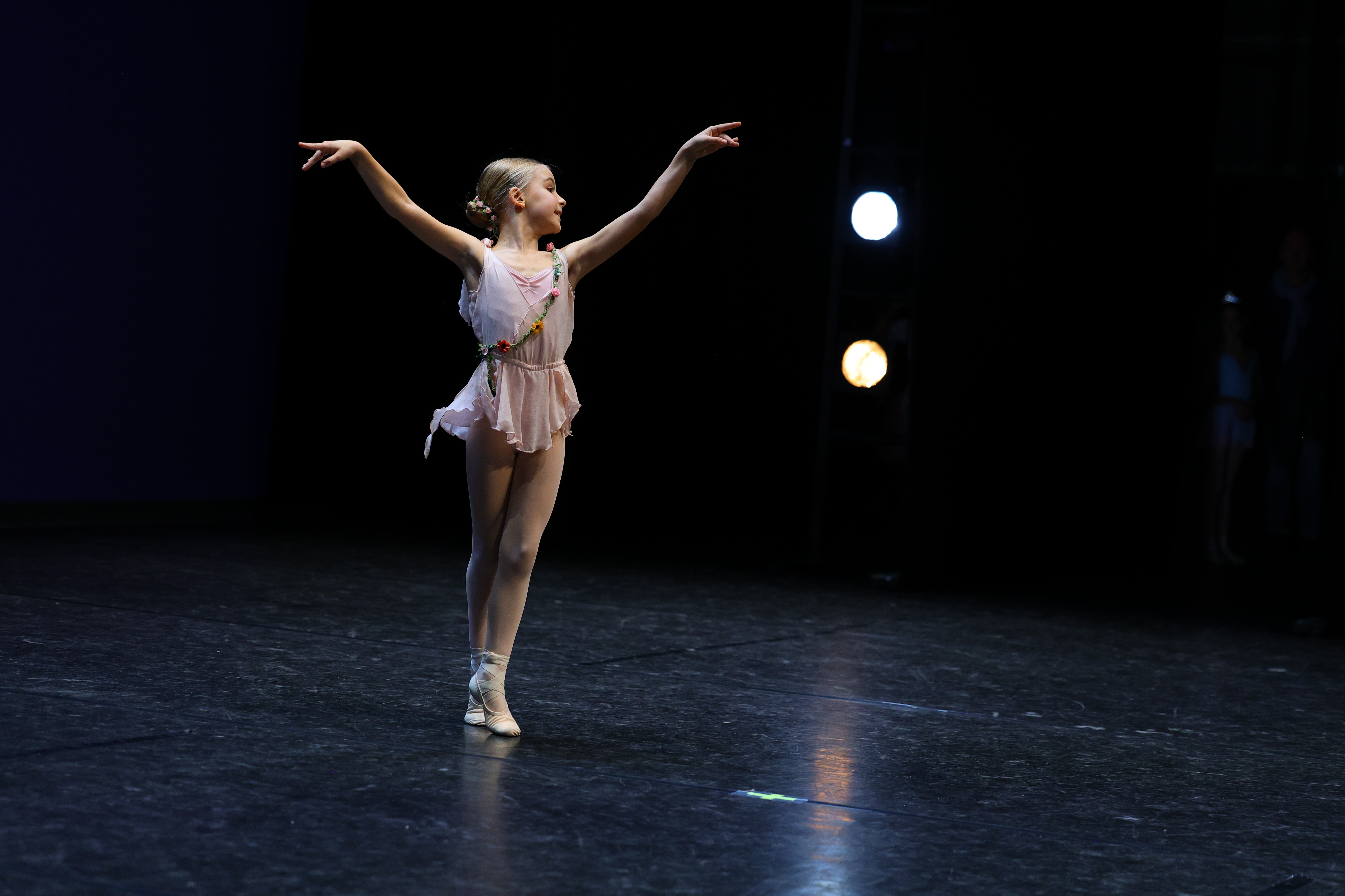 004-Alisa Loginova-Cupid Don Quixote_SS_0017.jpeg