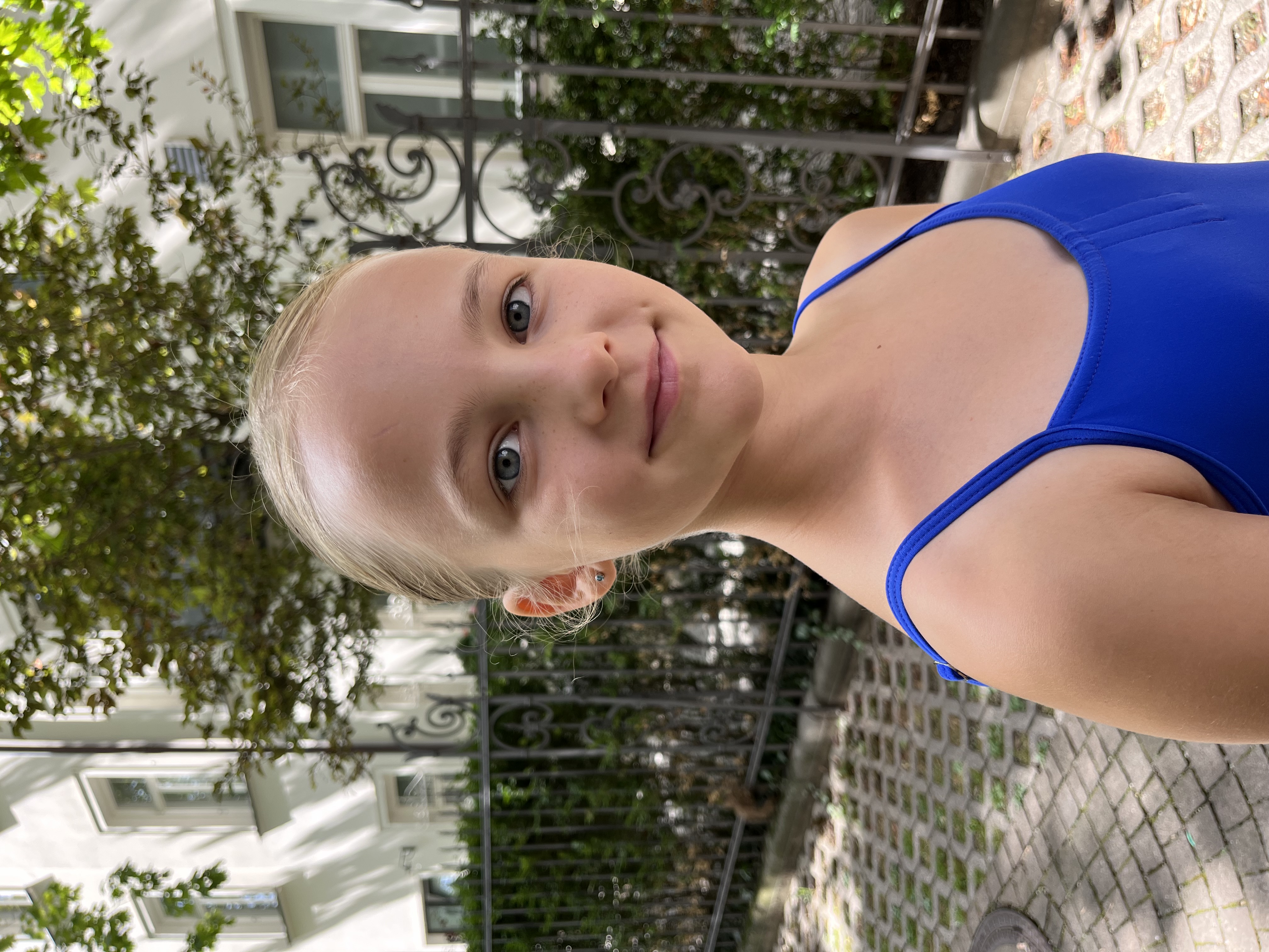 Elizaveta Sumajlova Headshot.jpg