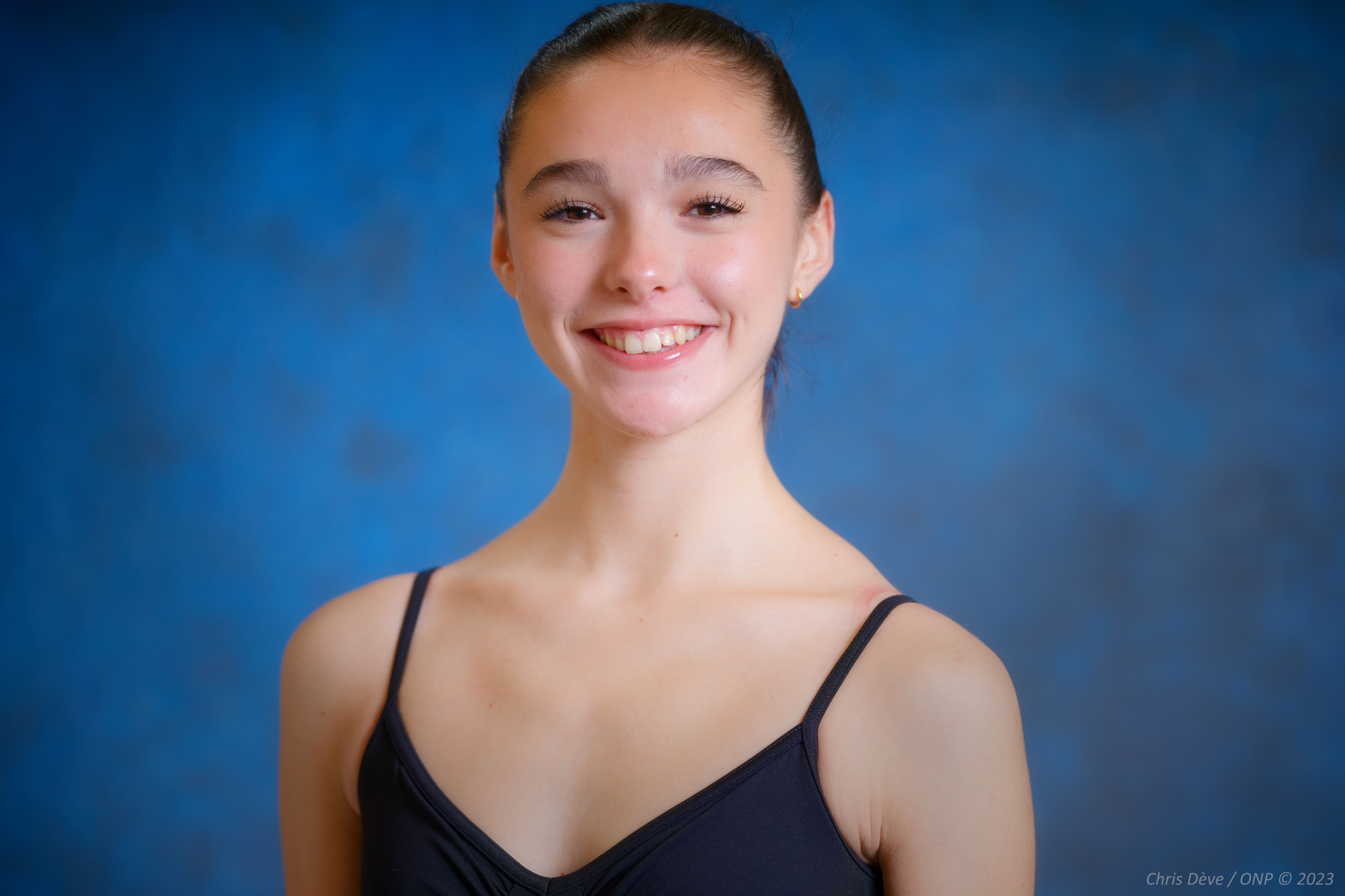 COLIN Constance_Portrait chignon ｸChris D革e_Mai 2024 (1).jpg