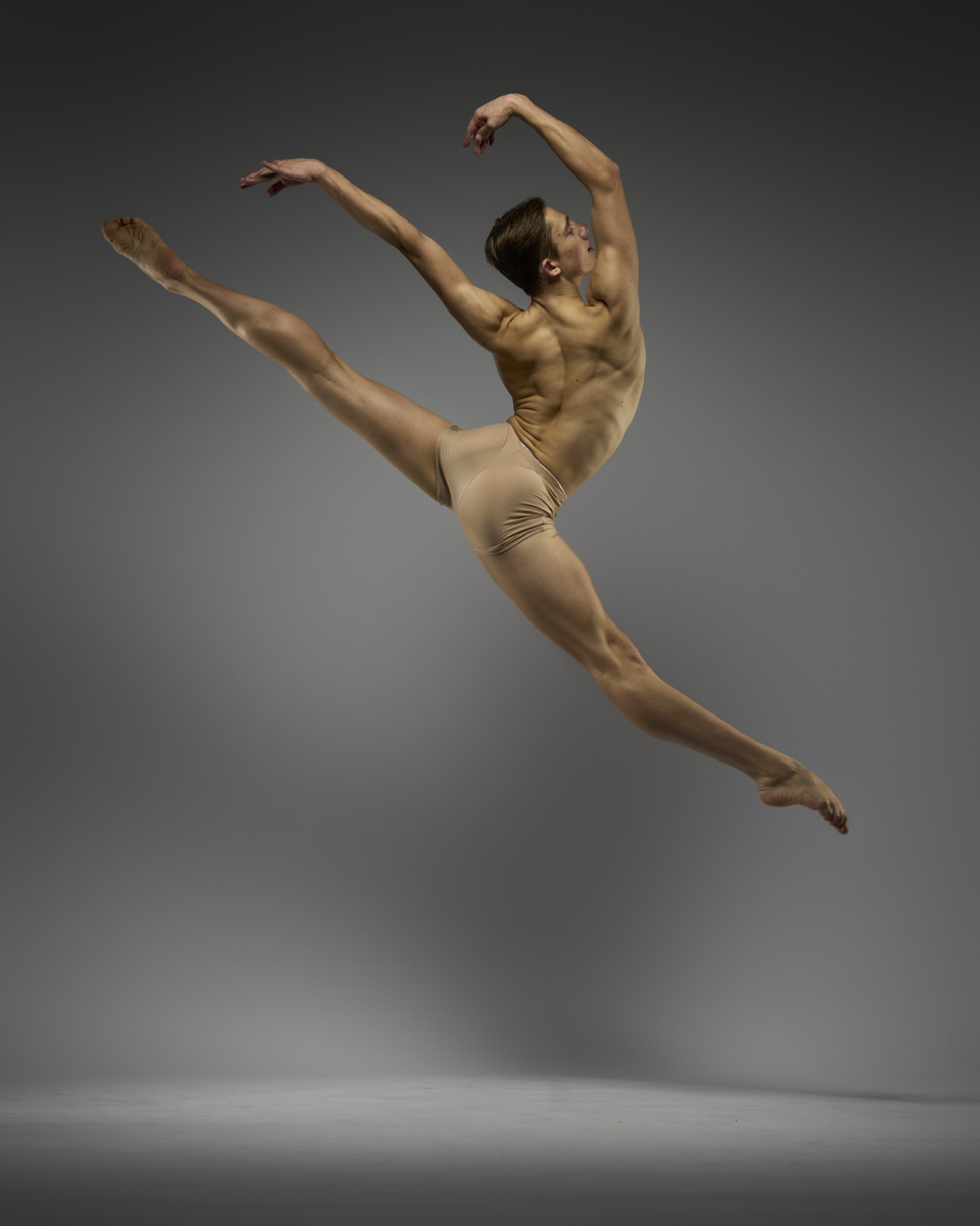 10.06.24 _ ZURICH PHOTO SHOOTS _ CARLOS QUEZADA©7586.jpeg