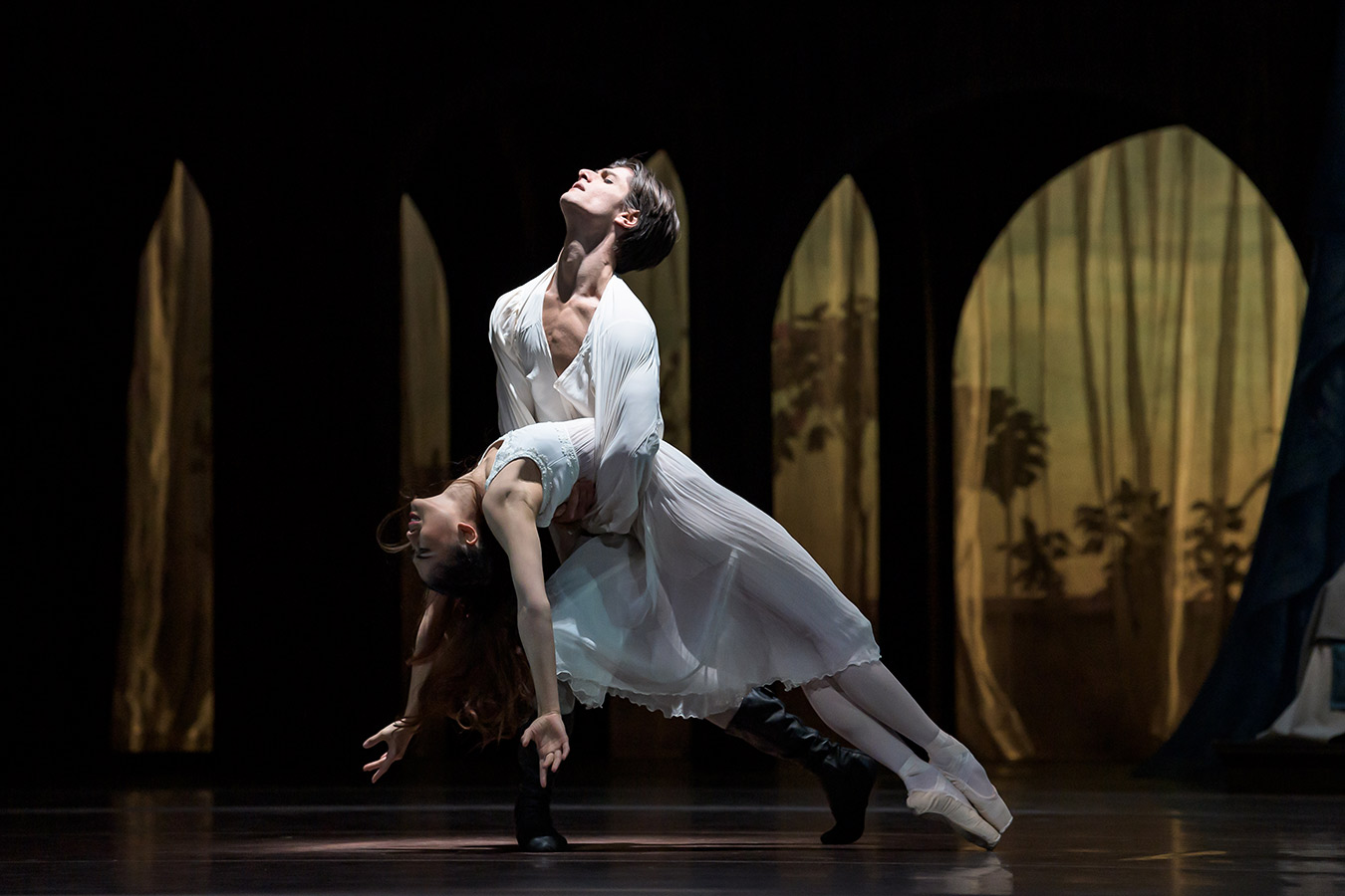 balet-or-romeo-a-julie-foto-sergei-gherciu-(4).jpg