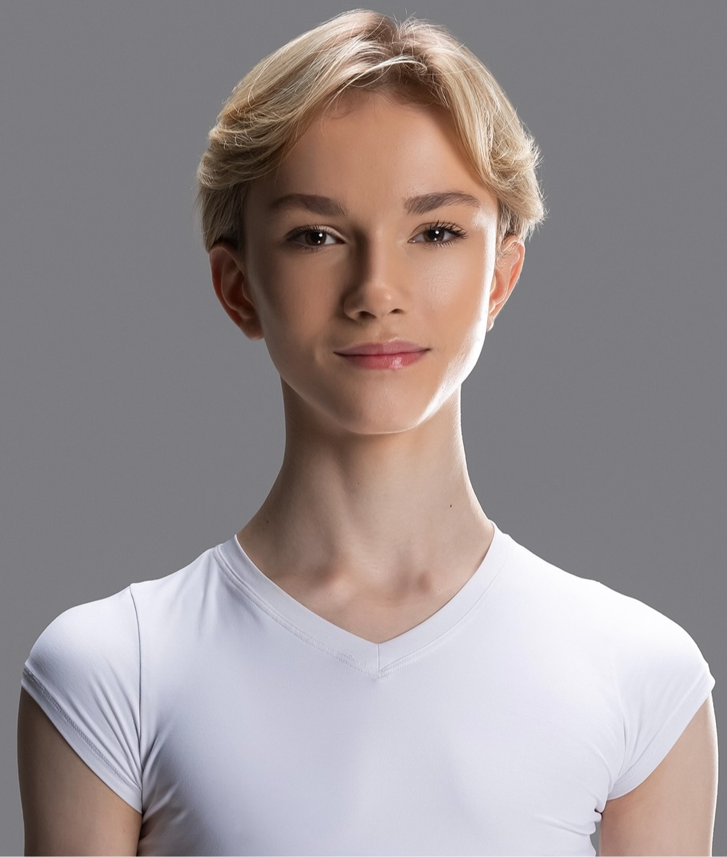 Louis Alexiou Headshot 2.jpg