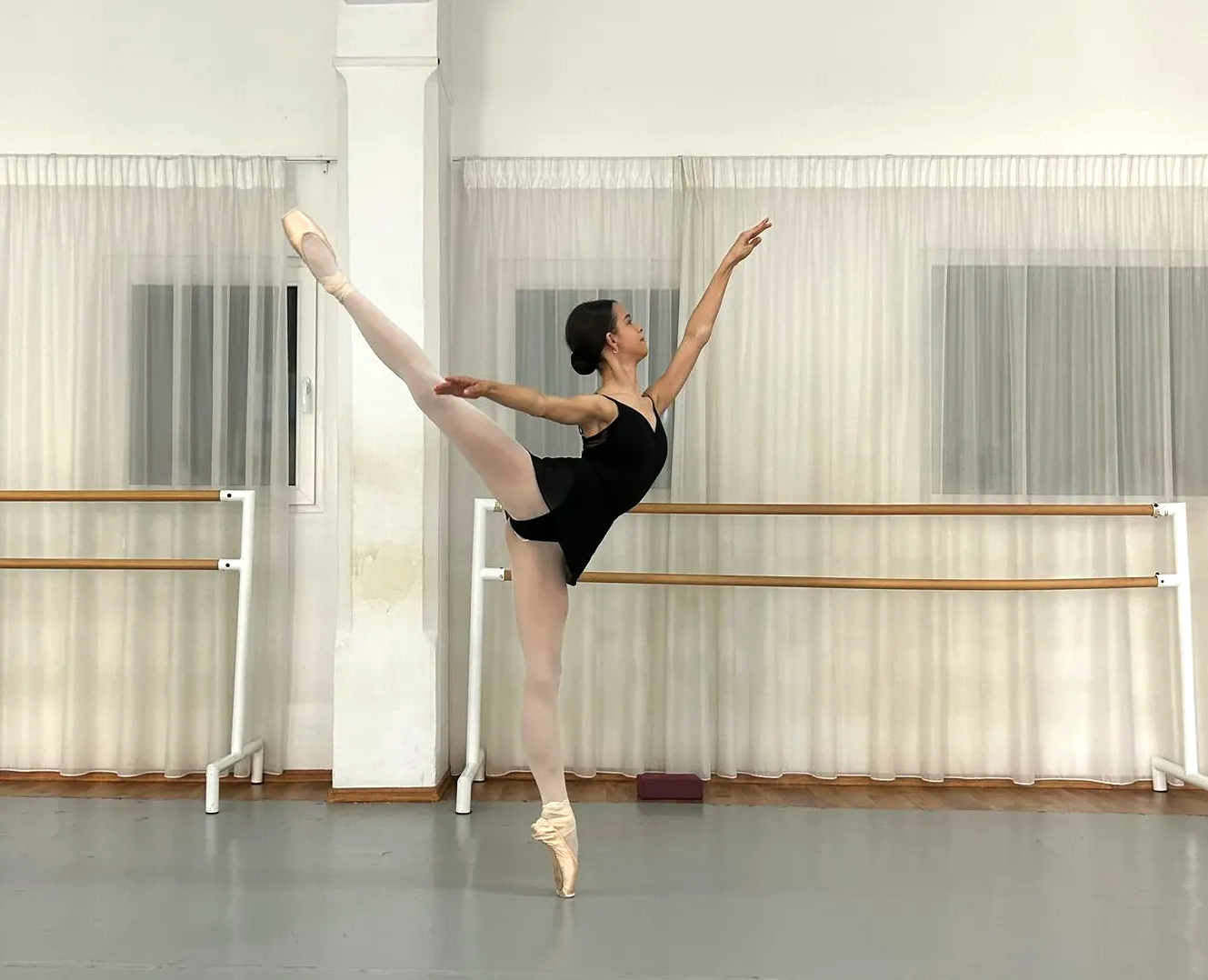 DRAGUSIN Anastasia - Provide an arabesque photo - copie.jpg