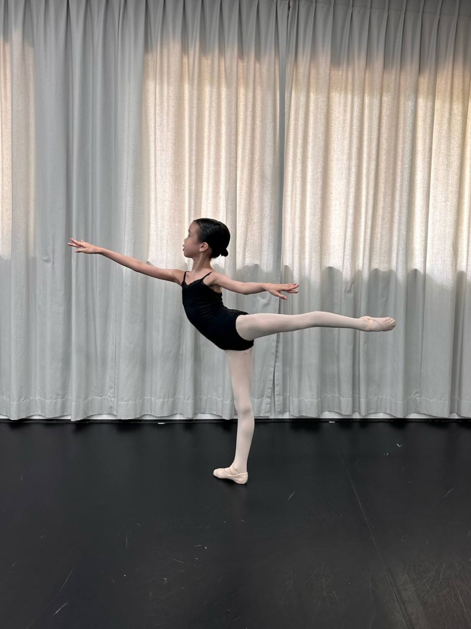 Yu Tong arabesque Sep 2023.jpg