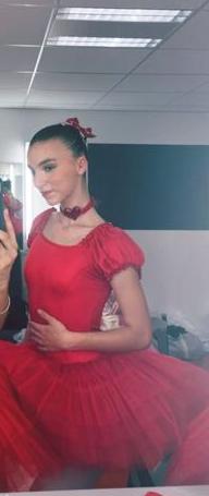 Laetitia danse profil.jpg