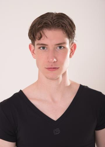 Finn Faulconer headshot.jpg