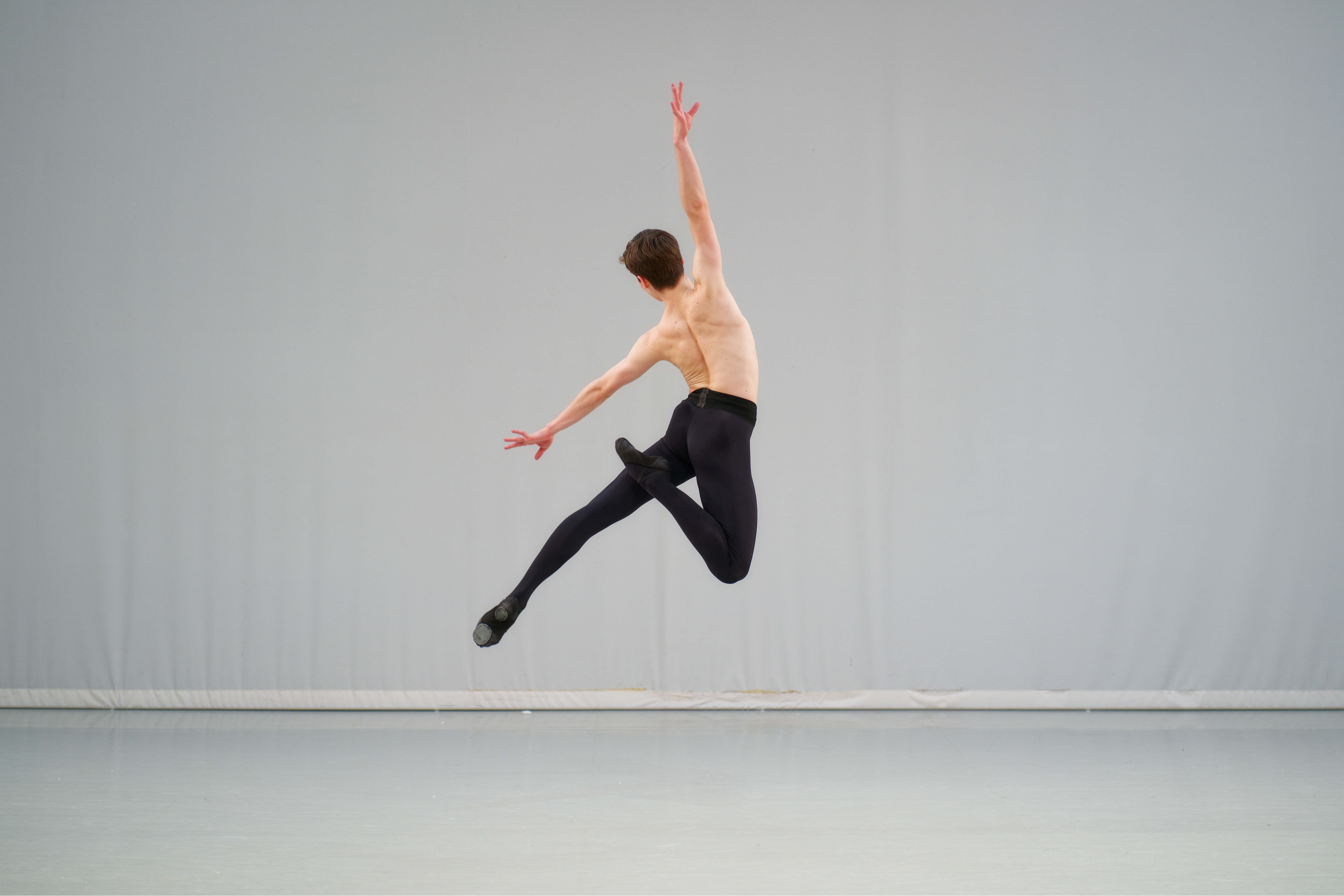 Tristan Deflorenne - Jump.jpg