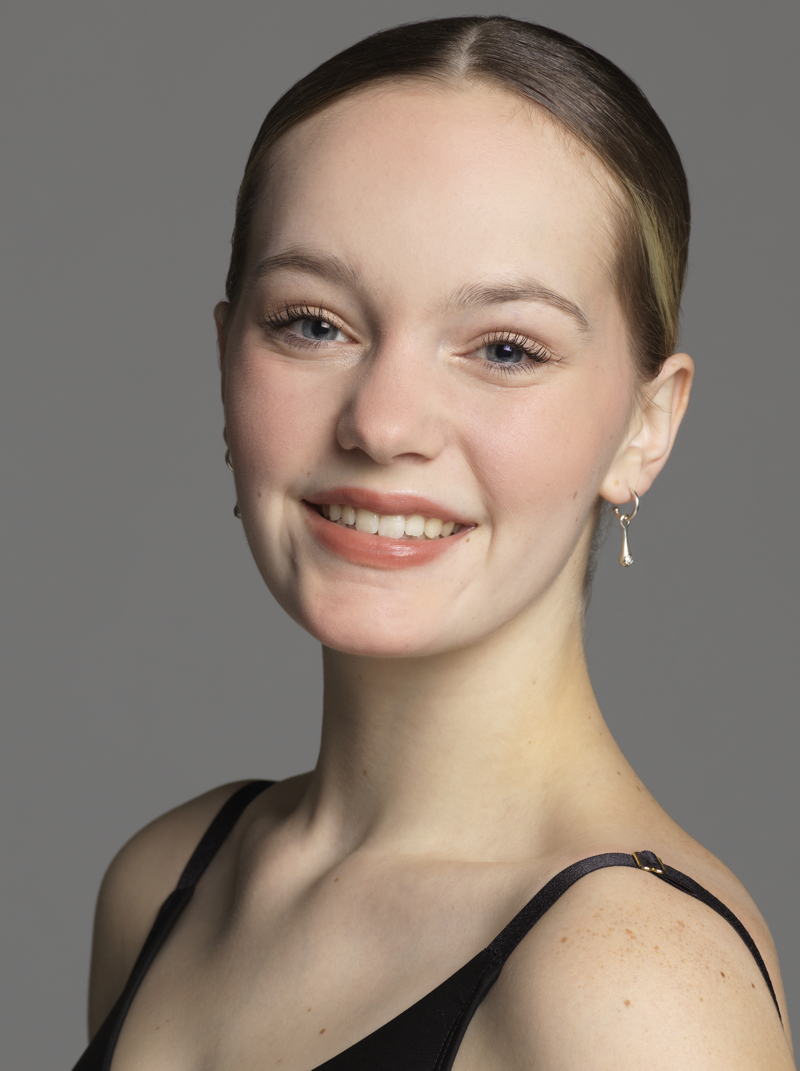 Olivia Jaymes Runquist - Headshot.jpg