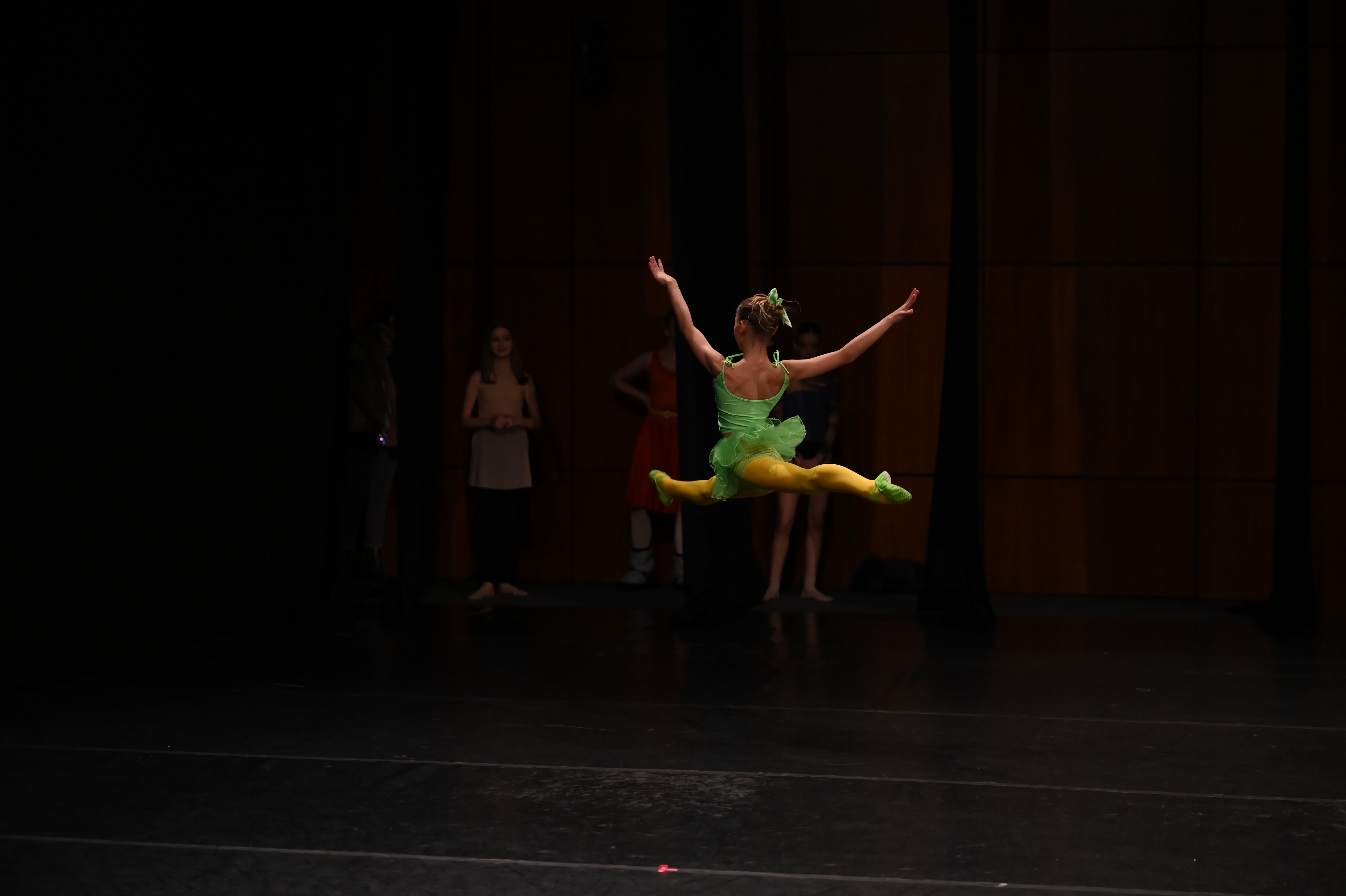 bs1949-126-Jana Schmidt-Hatschi-Backstage-YGP ITALY 2023-(ZF-2632-72635-1-007).jpg