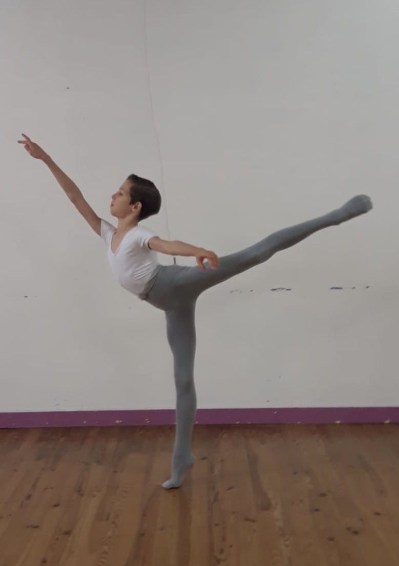 Arabesque Camille Cariou.jpg