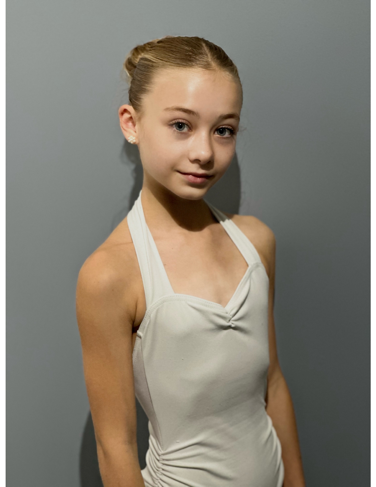 LOMNES Colette - Provide a recent headshot_page-0001.jpg