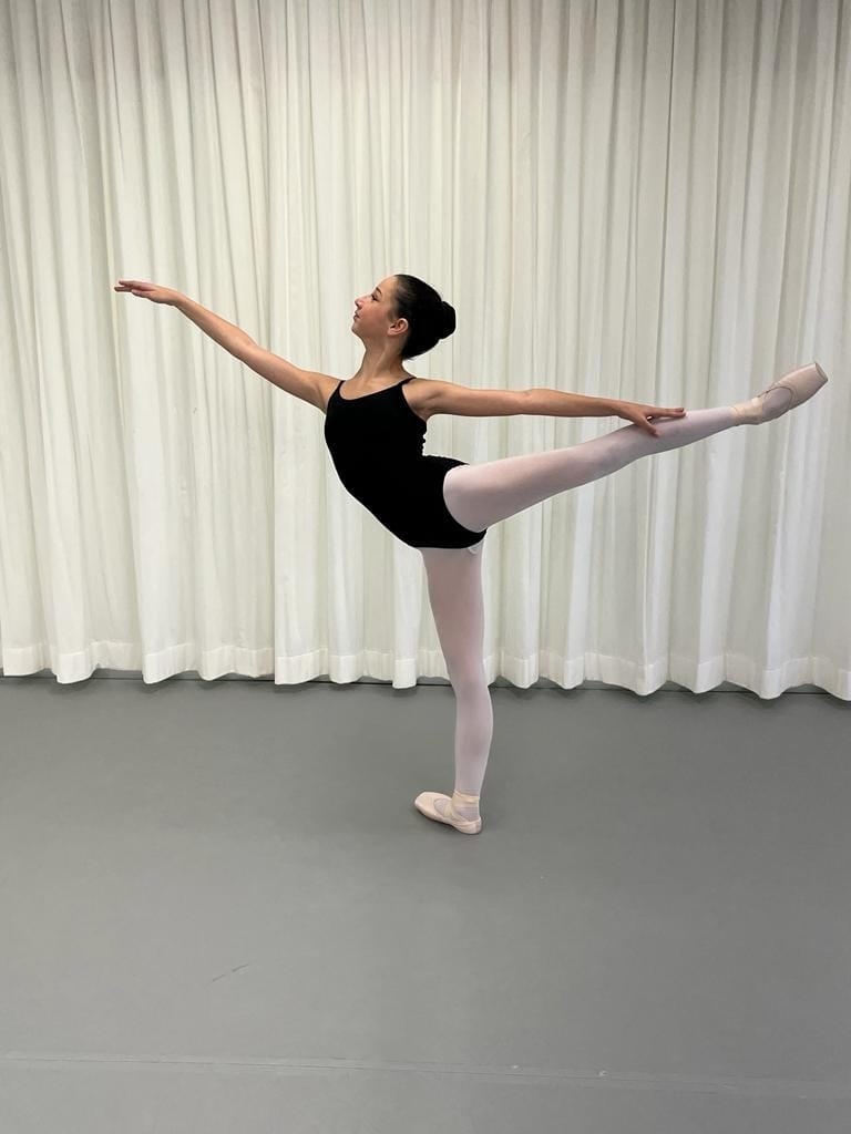 Chloé Bullou arabesque.JPG