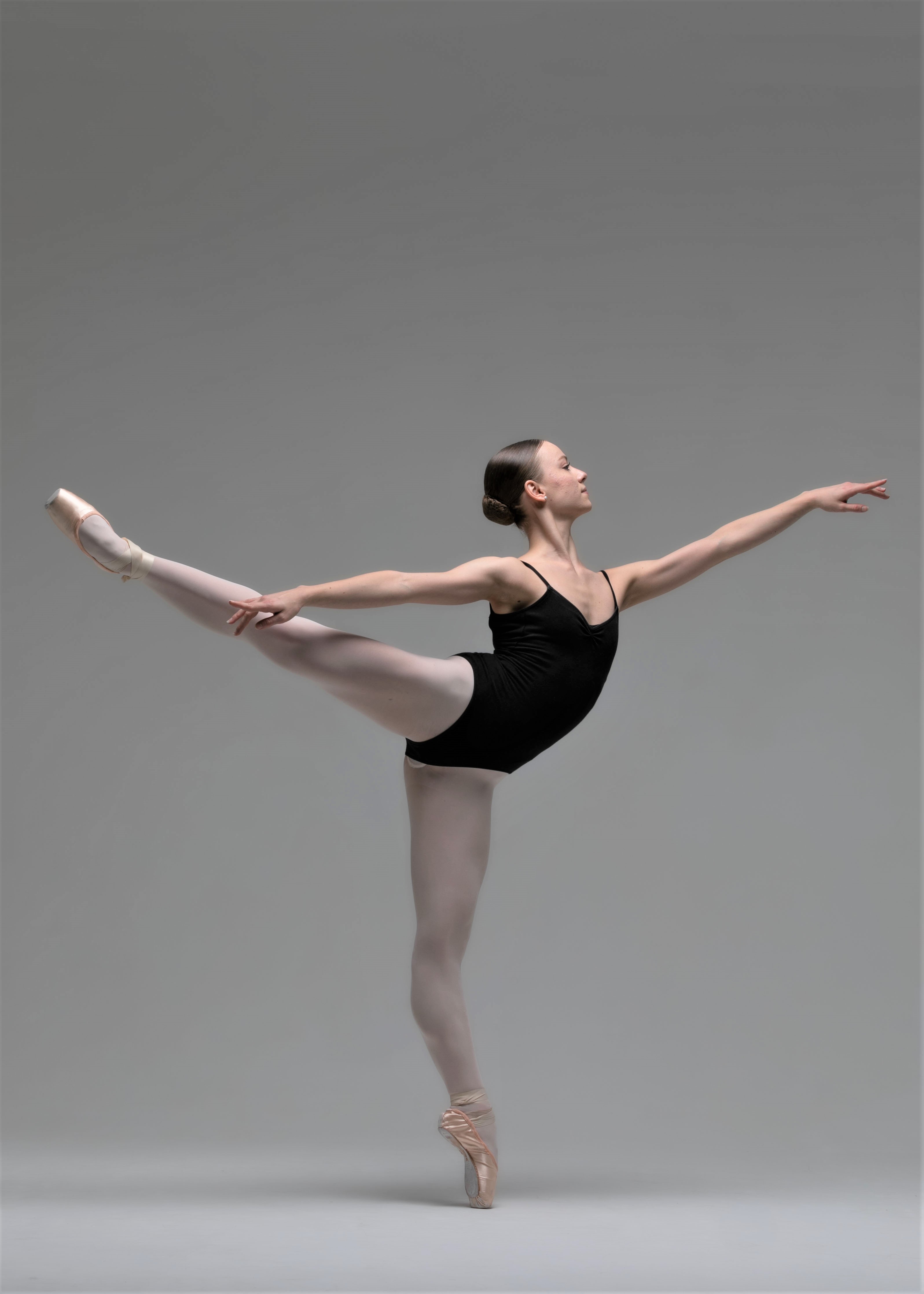 Sari Francesca arabesque.jpg