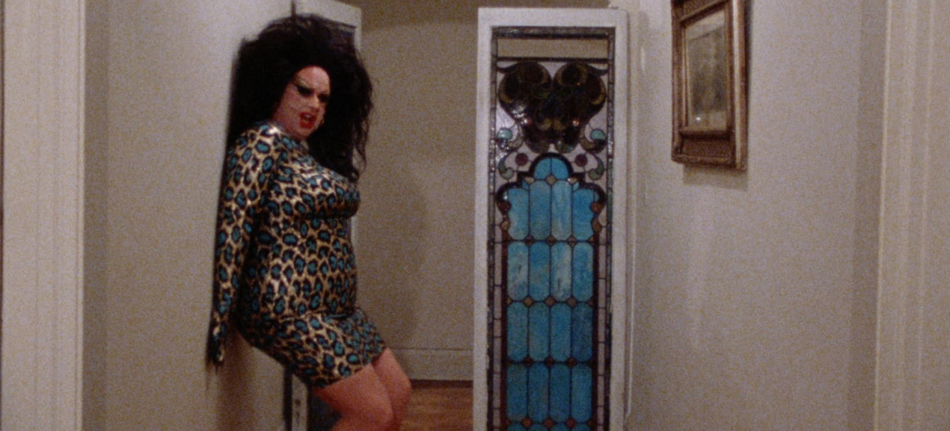 Moteriškos Bėdos filmo online nuotraukos