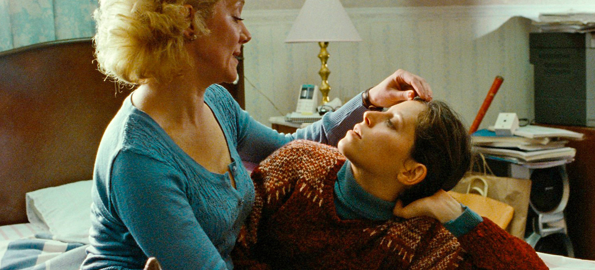 Moteris Be Galvos filmo online nuotraukos