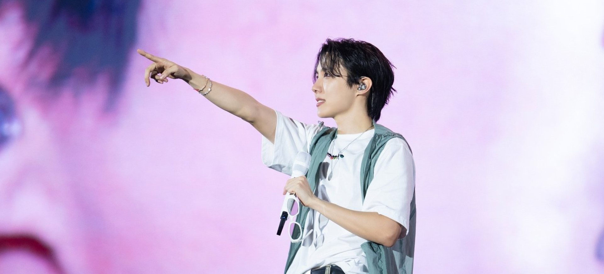 J Hope Tour 'Hope On The Stage' The Movie