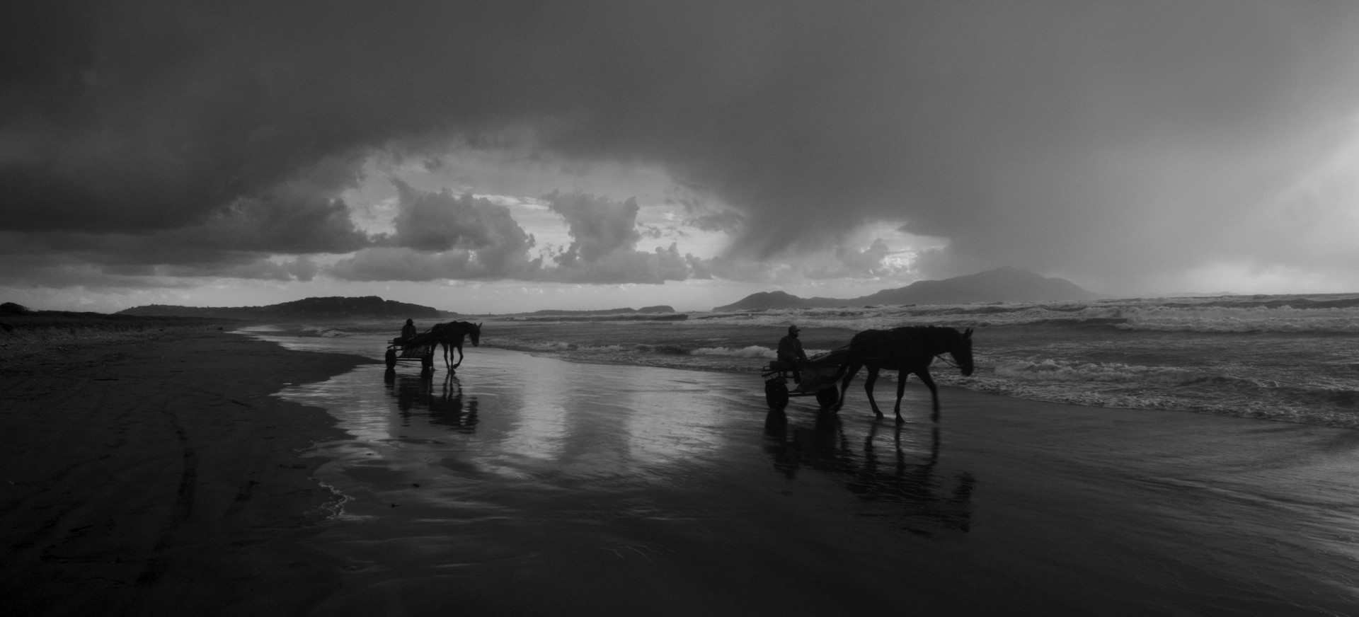 Kp26: Po Debesimis filmo online nuotraukos