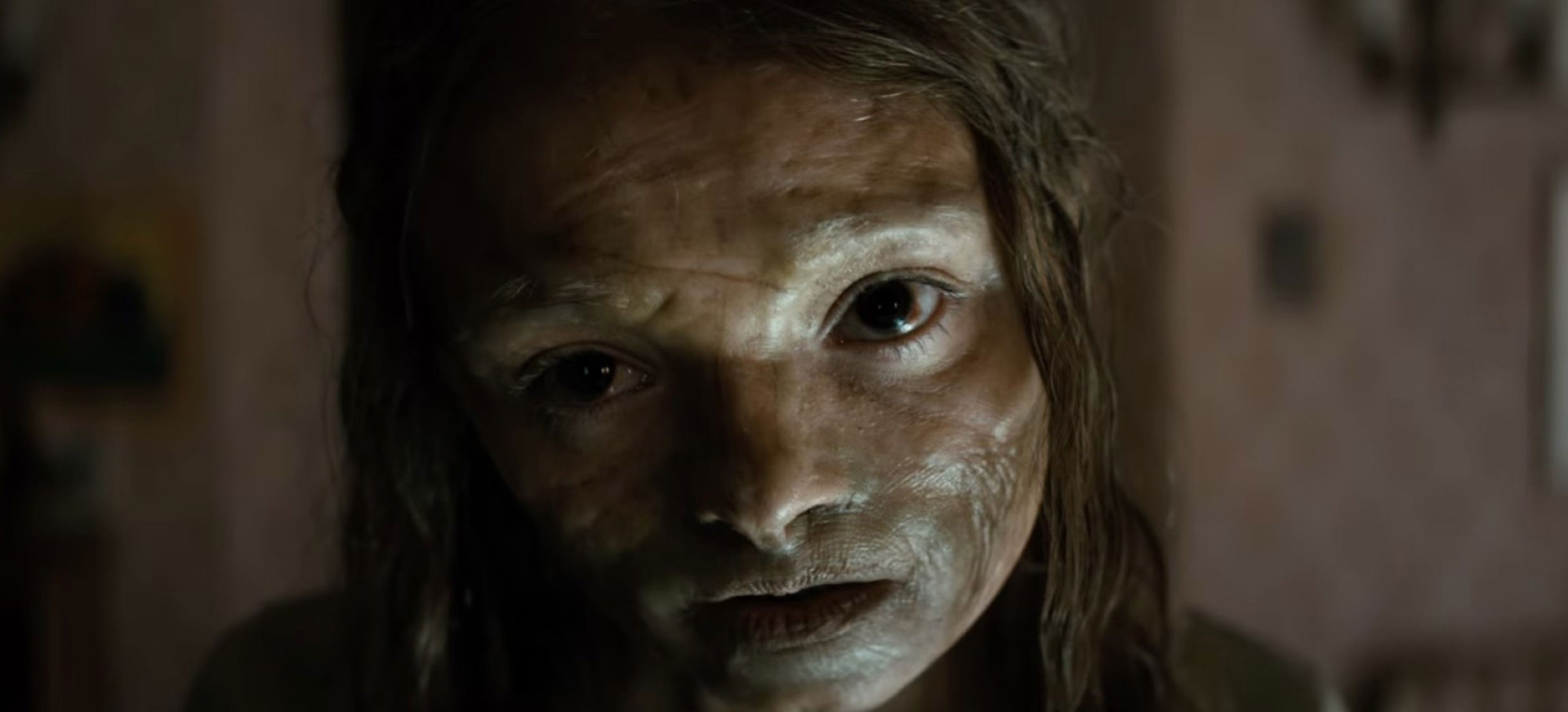 Lee Cronin's The Mummy filmo online nuotraukos