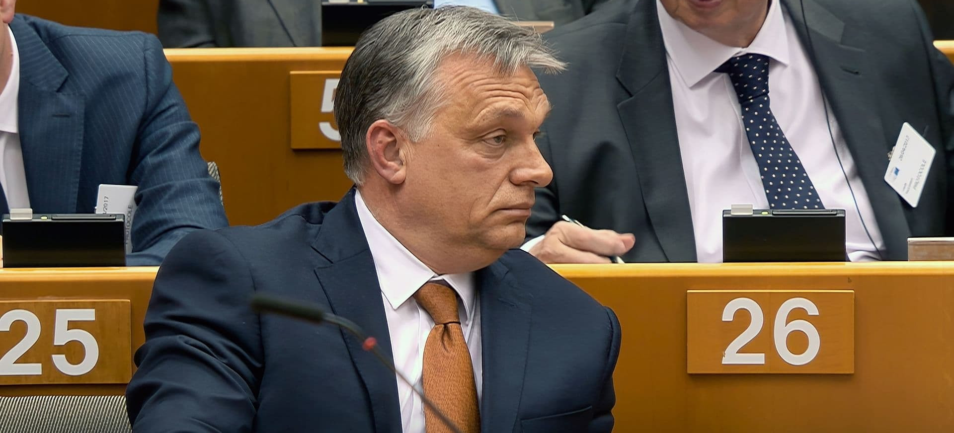 Nk24: Juodoji Demokratija