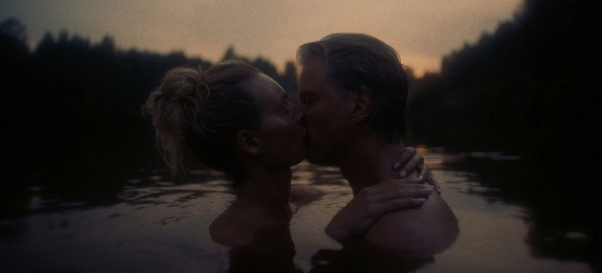 Nuodas filmo online nuotraukos