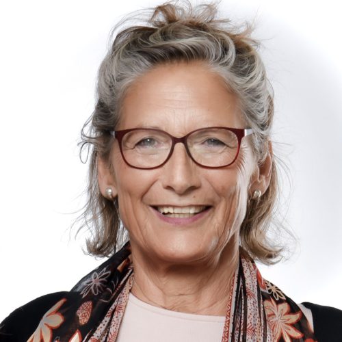 Viresha J. Bloemeke -