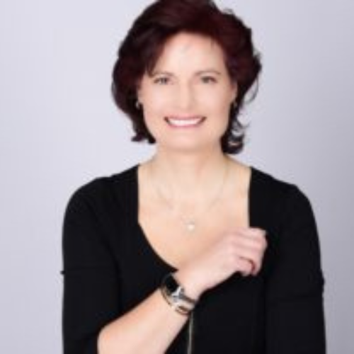 Susanna, Dr. Wallis -
