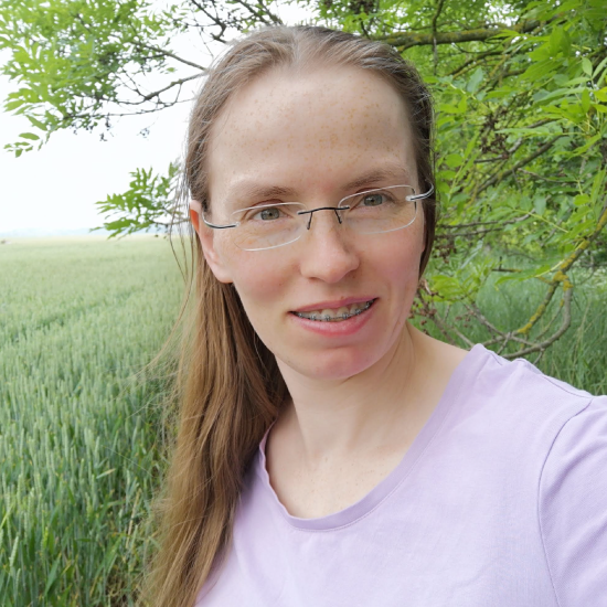 Sarah Schmid - Bedürfnisorientiert leben in der Großfamilie und gesund durch traditionelle Ernährung