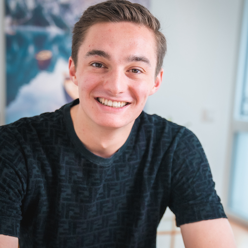 Janik Bickel - Unter 20 sein erstes Millionenunternehmen aufbauen