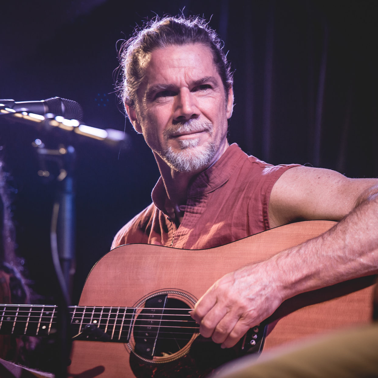 Kevin James Carroll - The Heart as an Instrument – Music, Resonance and Healing
Das Herz als Instrument – Musik, Resonanz und Heilung
