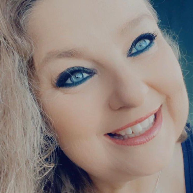 Karin Tag - Mentale Stärke durch lösungsorientiertes Denken und Fühlen! Heilung auf allen Ebenen durch Fokussierung deiner emotionalen Möglichkeiten!
