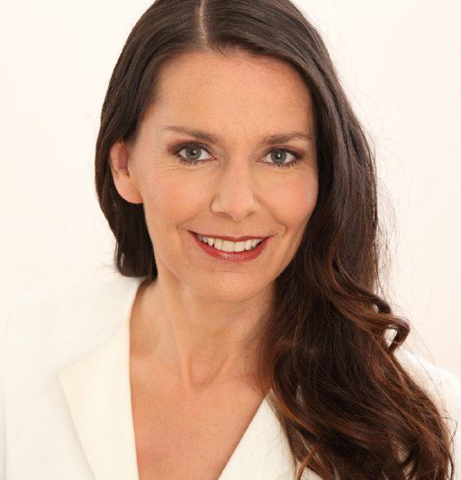 Claudia Männer - Was bedeutet Ur-Rhythmus und wie kann er uns dabei unterstützen, leichter bei uns zu bleiben?