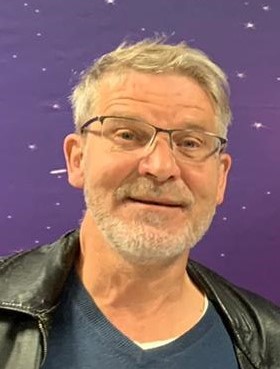 1. Götz Wittneben - Moderator bekannt von Neue Horizonte TV