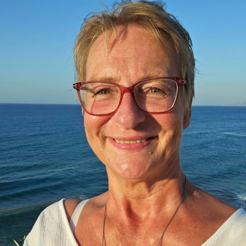 Dr. med. Kerstin Joost - Die Macht des Hals-Chakras: Gesundheit neu denken & transformieren
