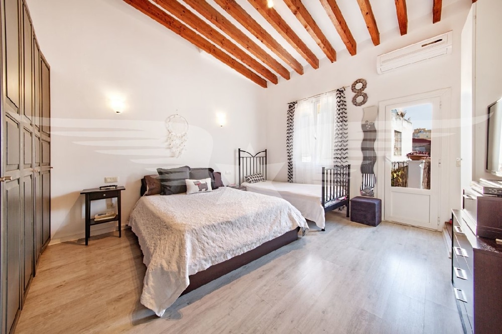 Schlafzimmer 1