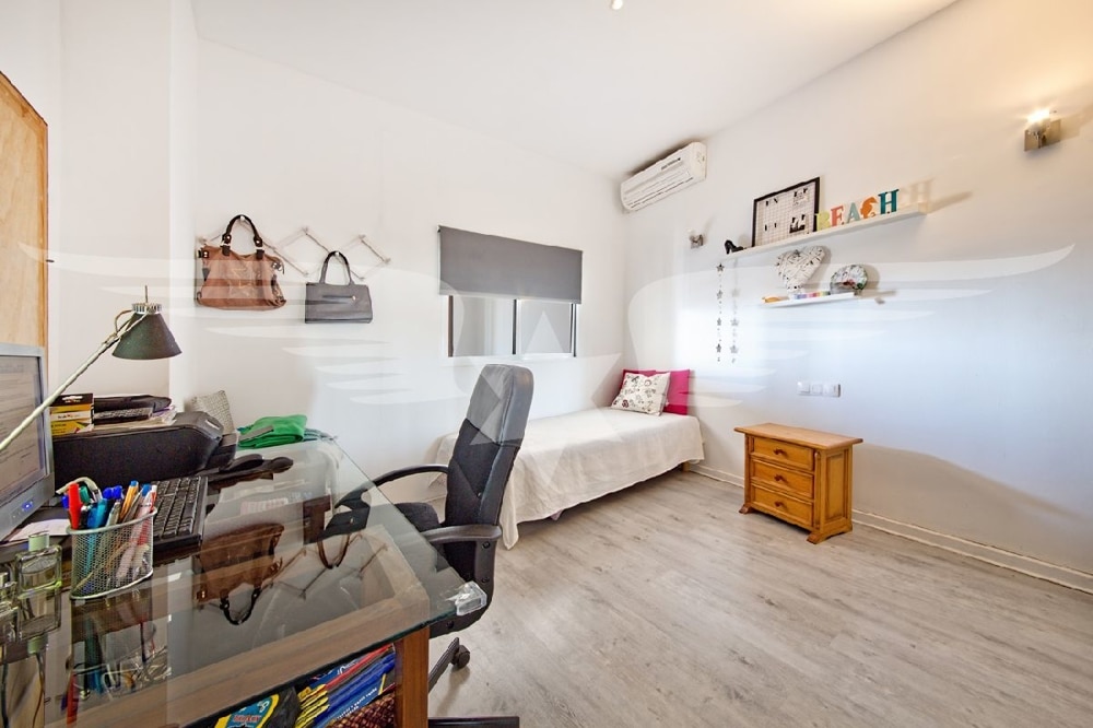 Schlafzimmer 2