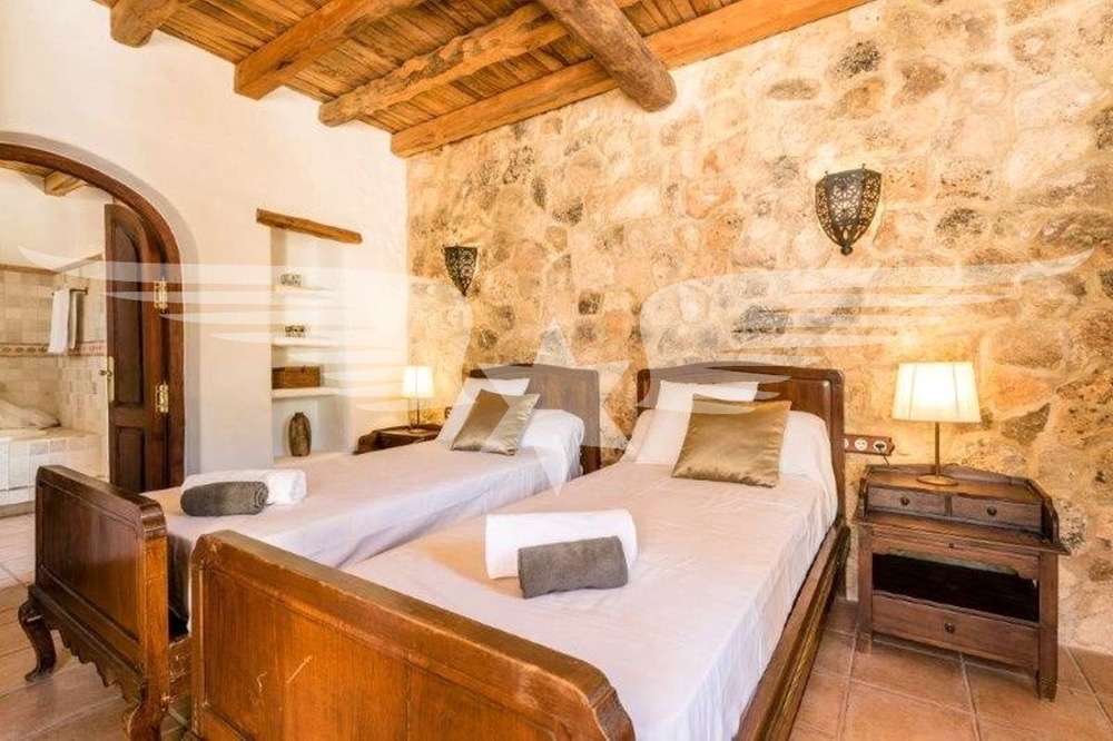 Bedroom mainhouse