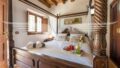Bedroom mainhouse