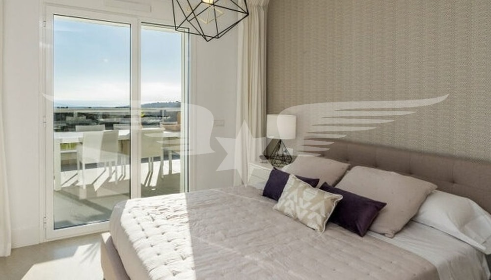 Schlafzimmer 1