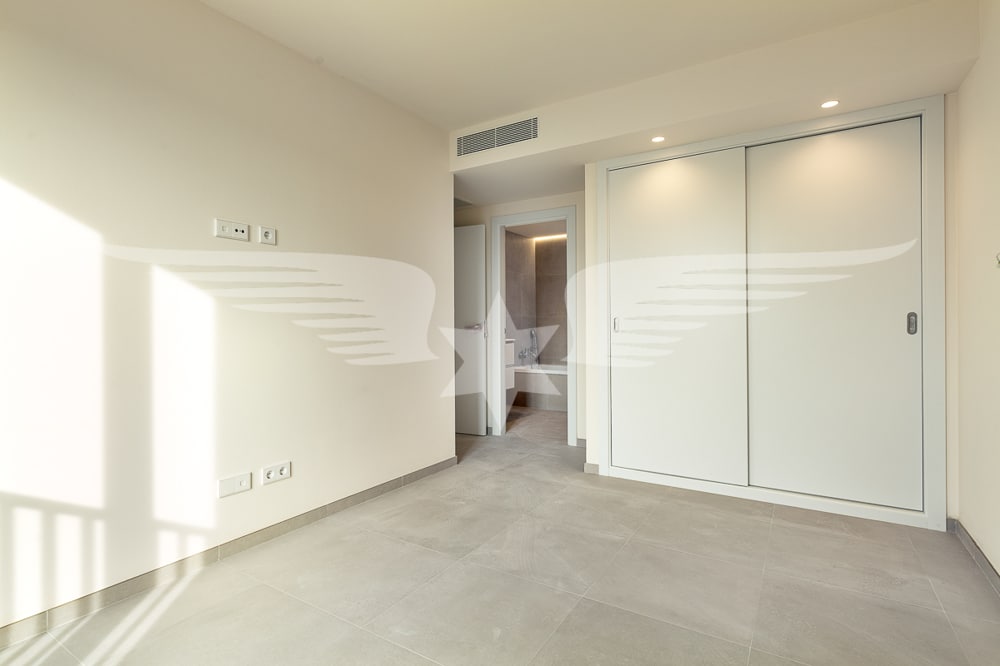 Schlafzimmer 1